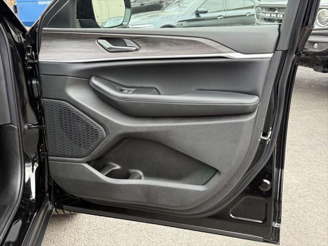 2026 Jeep Grand Cherokee L Altitude 4x4