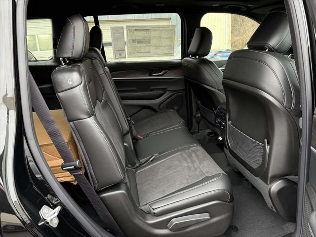 2026 Jeep Grand Cherokee L Altitude 4x4