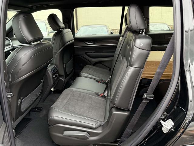 2026 Jeep Grand Cherokee L Altitude 4x4