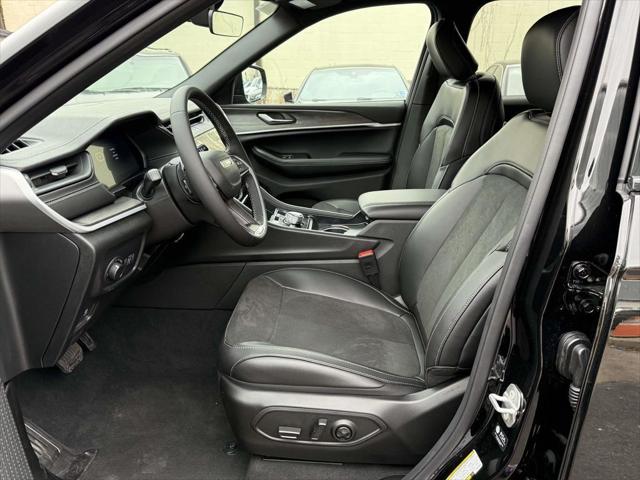 2026 Jeep Grand Cherokee L Altitude 4x4