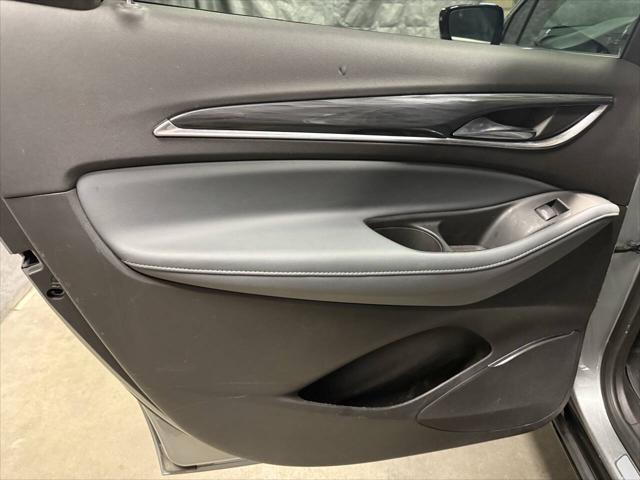 2023 Buick Enclave Essence AWD