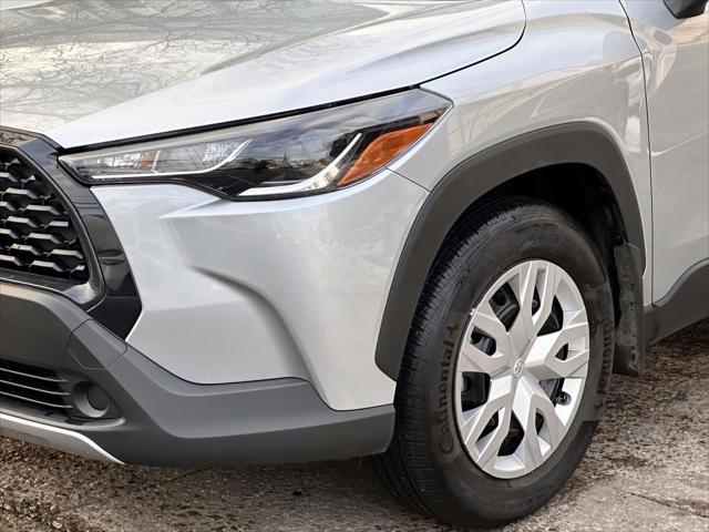 2025 Toyota Corolla Cross L [9]