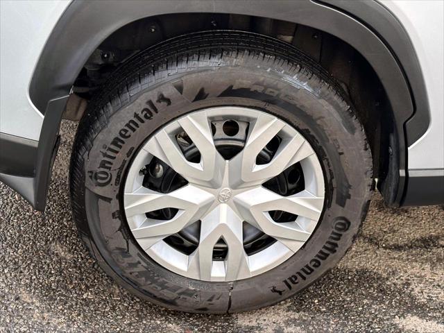 2025 Toyota Corolla Cross L [11]