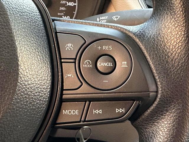 2025 Toyota Corolla Cross L [23]