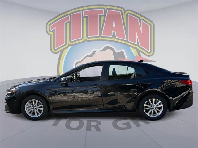 2025 Toyota Camry LE [1]