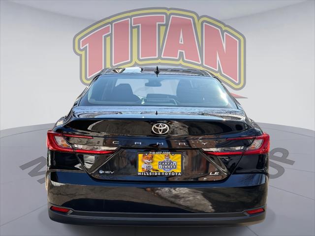 2025 Toyota Camry LE [3]