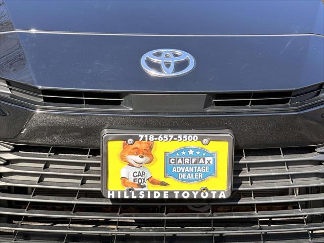 2025 Toyota Camry LE [5]