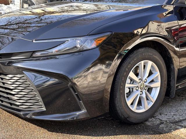 2025 Toyota Camry LE [6]