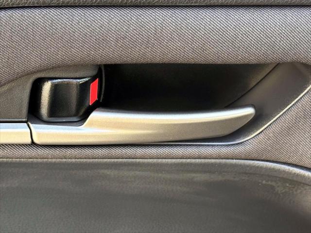 2025 Toyota Camry LE [9]