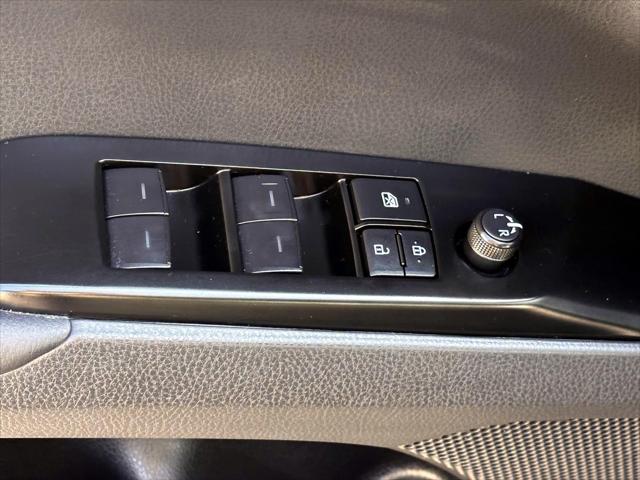 2025 Toyota Camry LE [10]