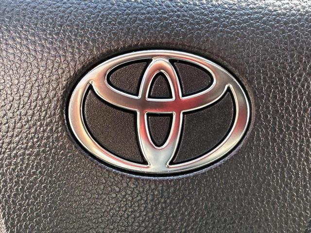 2025 Toyota Camry LE [20]