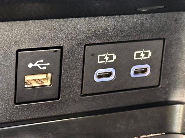 2025 Toyota Camry LE [23]