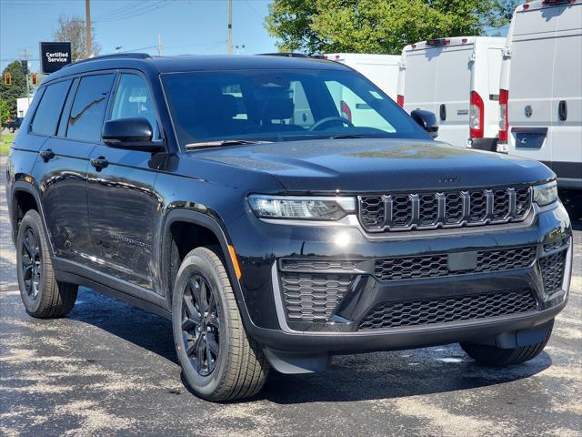 2026 Jeep Grand Cherokee GRAND CHEROKEE L LAREDO ALTITUDE 4X4