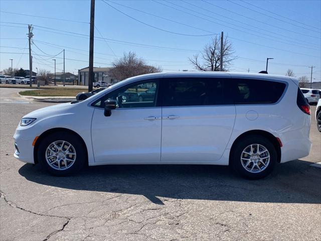 2026 Chrysler Pacifica PACIFICA SELECT