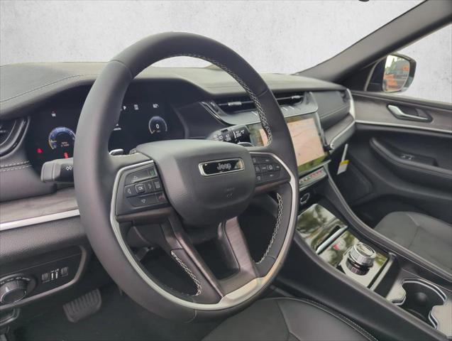 2026 Jeep Grand Cherokee Altitude 4x2