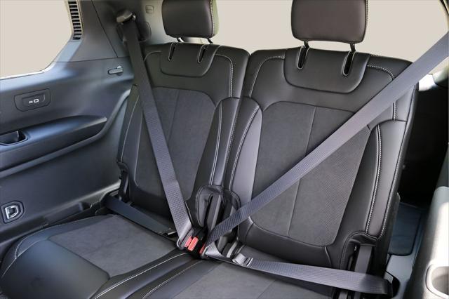 2026 Jeep Grand Cherokee Altitude 4x2