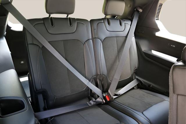 2026 Jeep Grand Cherokee Altitude 4x2