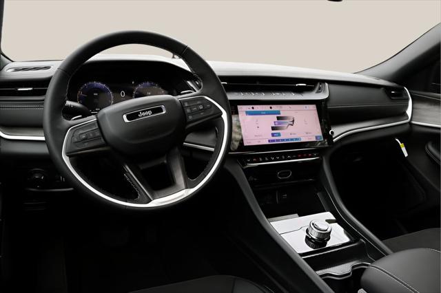 2026 Jeep Grand Cherokee Altitude 4x2