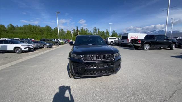 2026 Jeep Grand Cherokee L GRAND CHEROKEE L LAREDO ALTITUDE 4X4