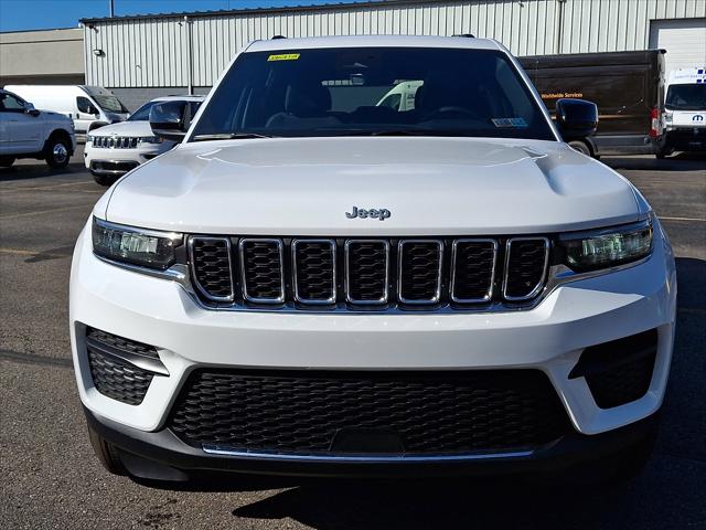 2026 Jeep Grand Cherokee Altitude 4x4