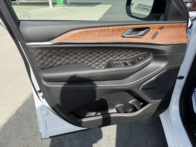 2026 Jeep Grand Cherokee Summit 4x4