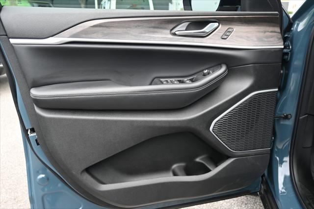 2026 Jeep Grand Cherokee Limited 4x2