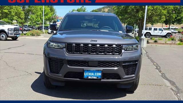 2026 Jeep Grand Cherokee L GRAND CHEROKEE L LAREDO ALTITUDE 4X4