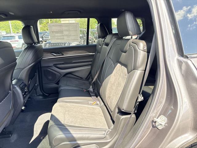 2026 Jeep Grand Cherokee Altitude 4x4