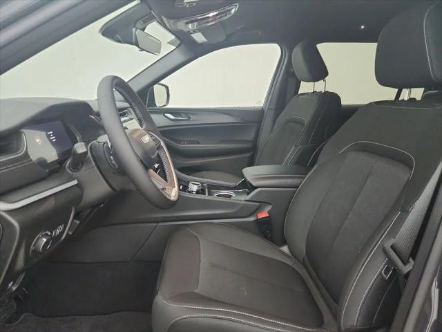 2026 Jeep Grand Cherokee Laredo 4x4