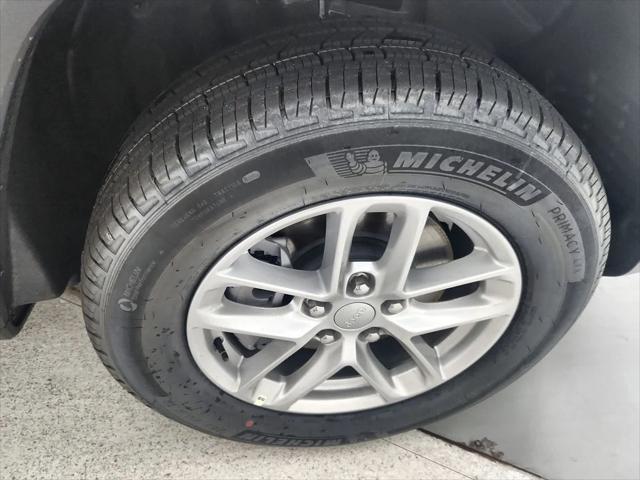 2026 Jeep Grand Cherokee Laredo 4x4