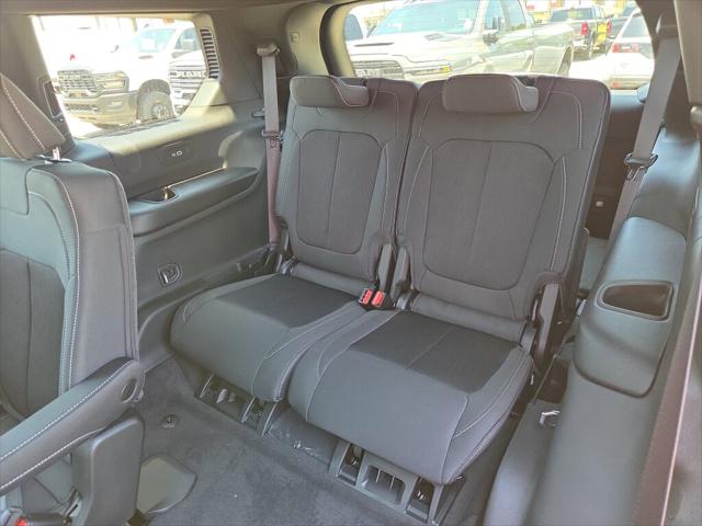 2026 Jeep Grand Cherokee Altitude 4x2