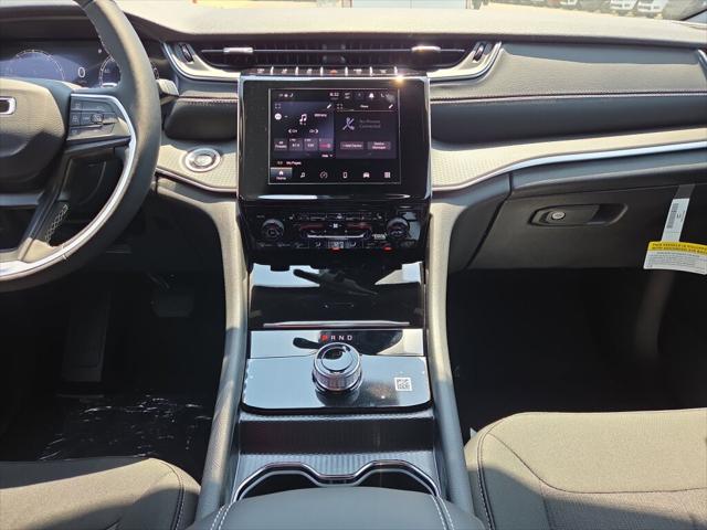 2026 Jeep Grand Cherokee Altitude 4x2