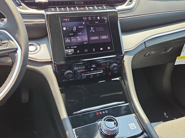 2026 Jeep Grand Cherokee Altitude 4x2