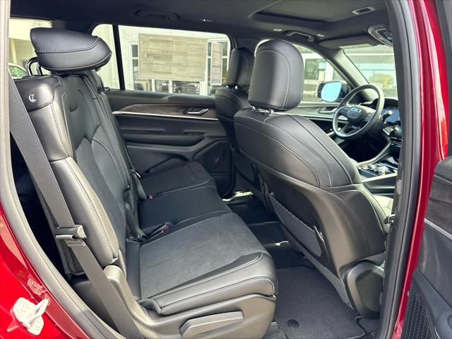 2026 Jeep Grand Cherokee Altitude 4x4