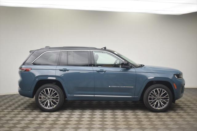2026 Jeep Grand Cherokee GRAND CHEROKEE SUMMIT 4X4