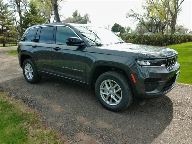 2026 Jeep Grand Cherokee GRAND CHEROKEE LAREDO X 4X4