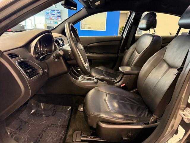2012 Chrysler 200 Limited