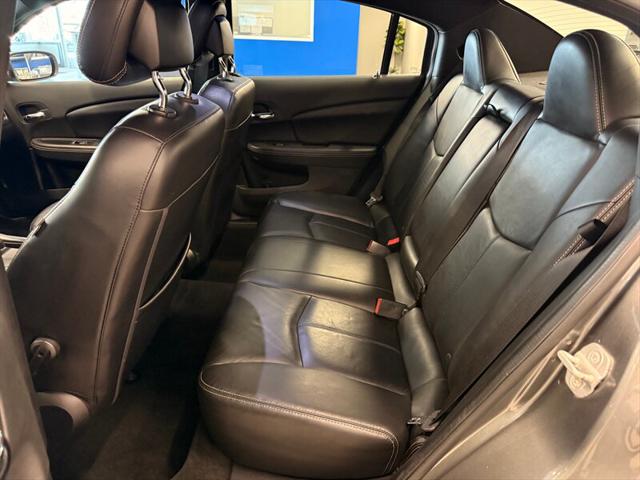 2012 Chrysler 200 Limited