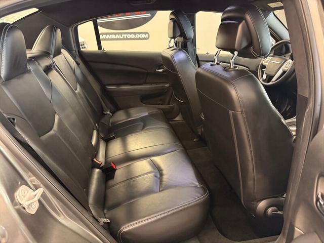 2012 Chrysler 200 Limited
