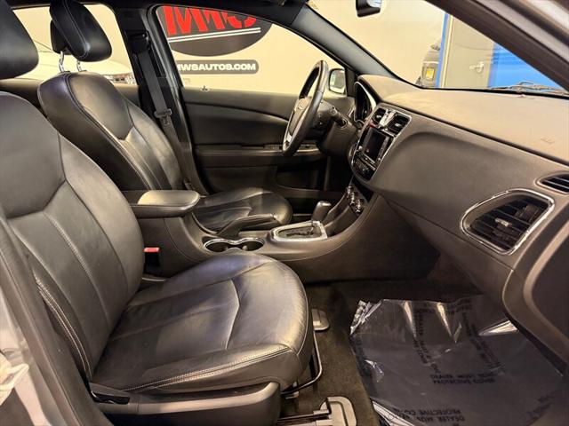 2012 Chrysler 200 Limited