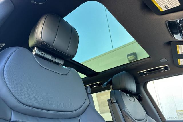 2026 Land Rover Range Rover Sport P360 SE