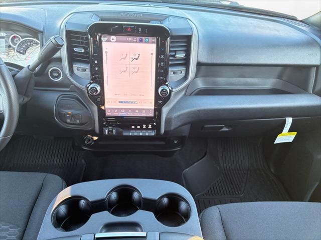 2026 RAM Ram 3500 RAM 3500 TRADESMAN CREW CAB 4X4 8 BOX