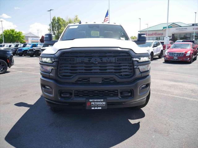 2026 RAM 3500 Chassis RAM 3500 TRADESMAN CREW CAB CHASSIS 4X4 60 CA