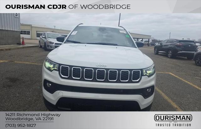 2024 Jeep Compass Latitude Lux FWD