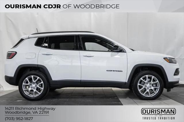2024 Jeep Compass Latitude Lux FWD