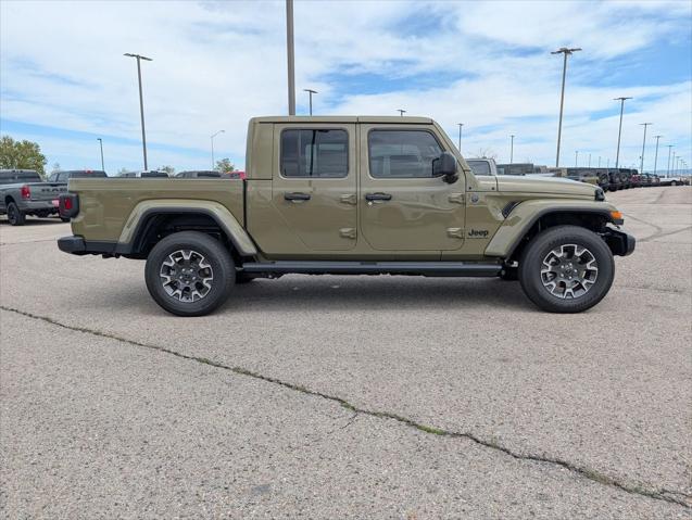 2026 Jeep Gladiator GLADIATOR SAHARA 4X4
