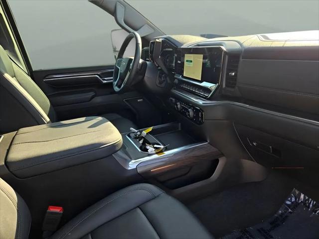 2025 Chevrolet Silverado 2500HD 4WD Crew Cab Standard Bed LTZ