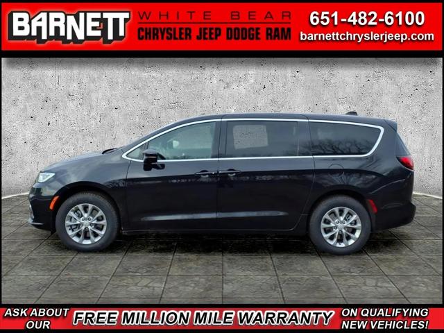 2026 Chrysler Pacifica Select AWD