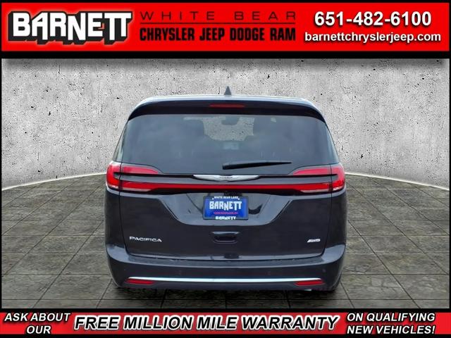 2026 Chrysler Pacifica Select AWD