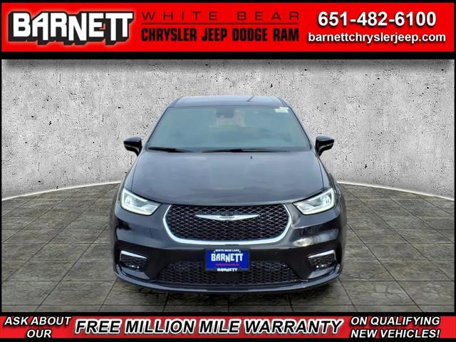 2026 Chrysler Pacifica Select AWD